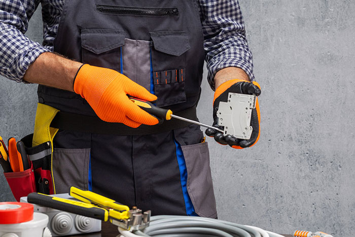 10 Common Electrical Problems in Older Homes